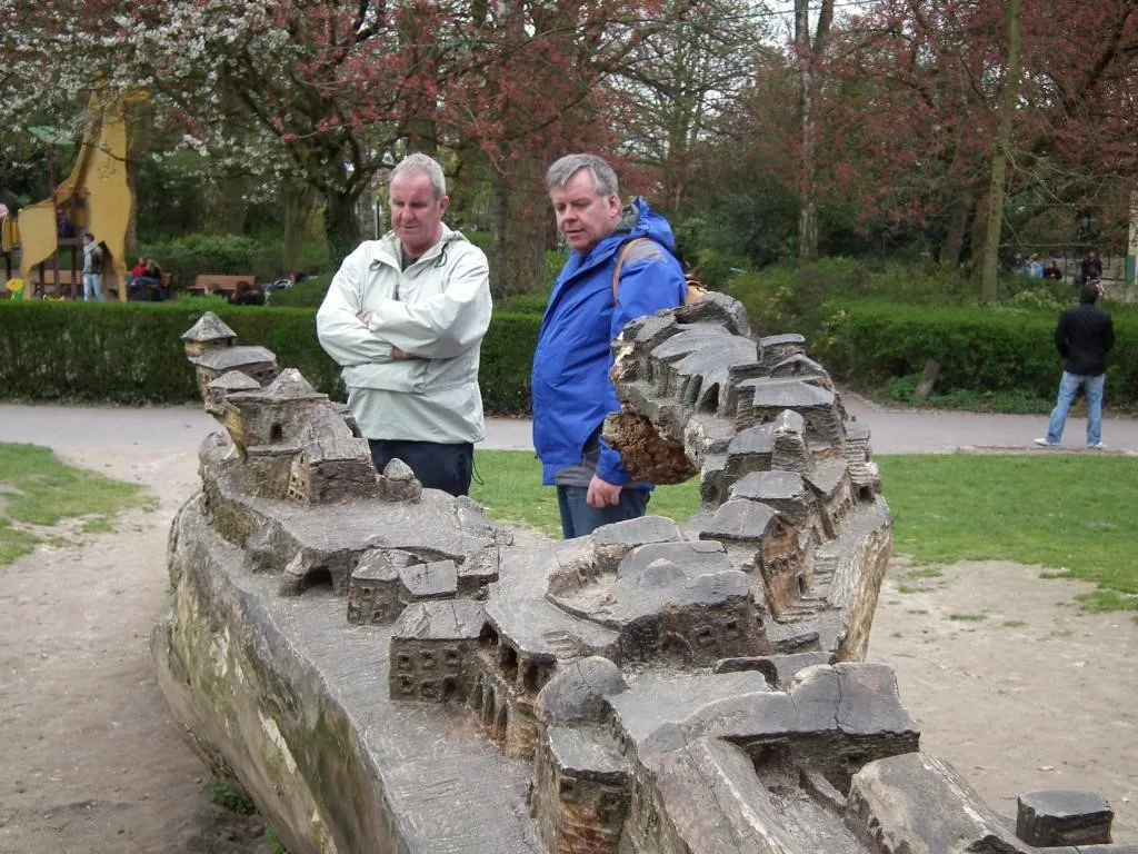 G2 tree carving citadel park playground 